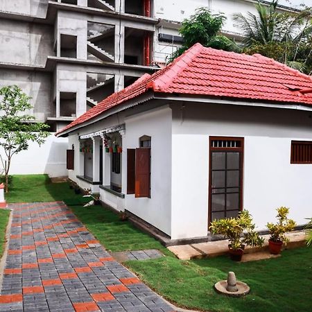 Bobbys Corner Apartment Alappuzha Exterior photo